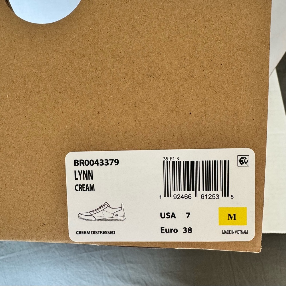NIB Born Lynn Sneakers Size 7 Cream Distressed Suede Retro Arch Support Shoes - Picture 15 of 15